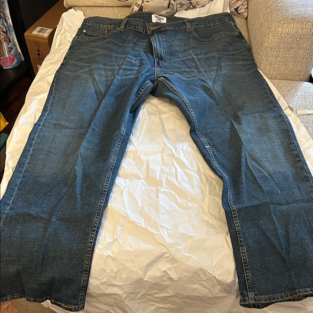 Denizen Levi’s Relaxed Fit Blue Jeans